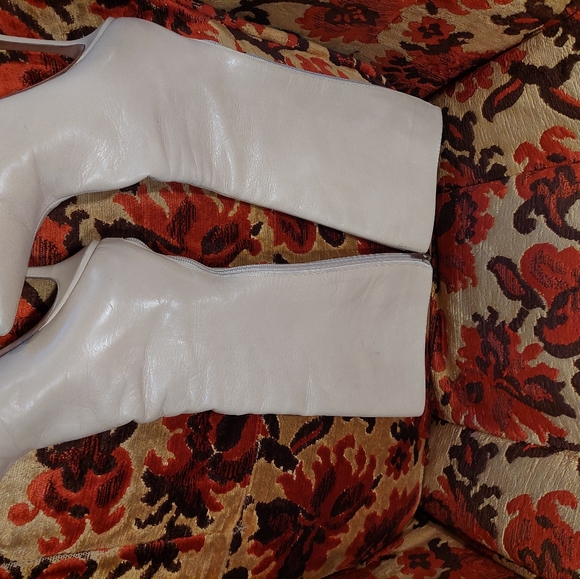 Jimmy Choo Vero Cuoio Boots - Picture 6 of 9